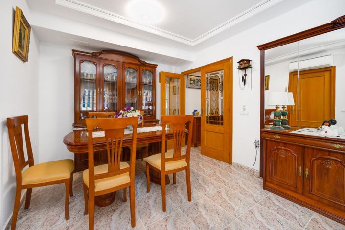 Image No.27-3 Bed Apartment for sale