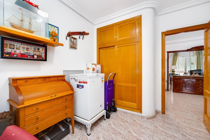 Image No.31-3 Bed Apartment for sale