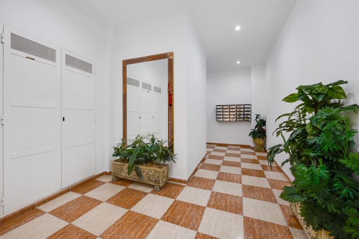 Image No.6-3 Bed Apartment for sale
