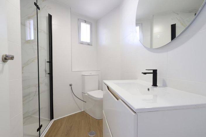 Image No.10-3 Bed Apartment for sale