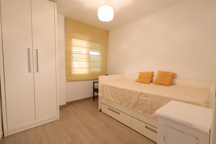 Image No.18-3 Bed Apartment for sale