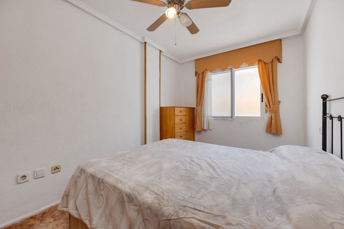 Image No.4-Appartement de 2 chambres à vendre à Torrevieja