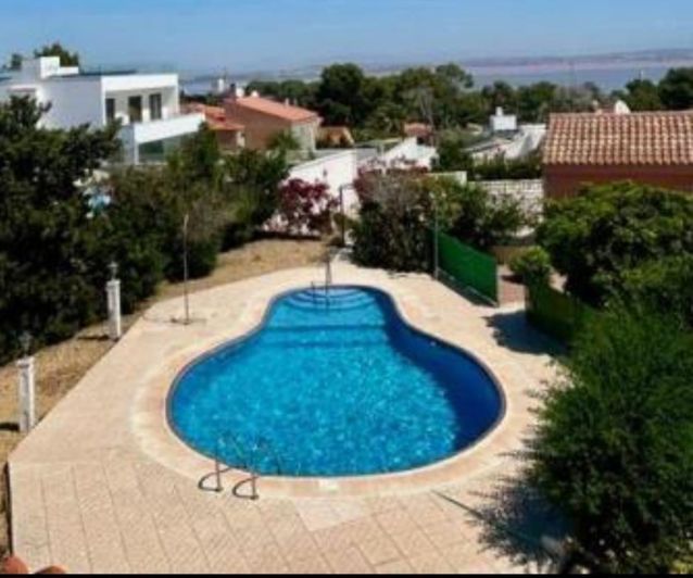 Image No.2-Villa de 3 chambres à vendre à Torrevieja