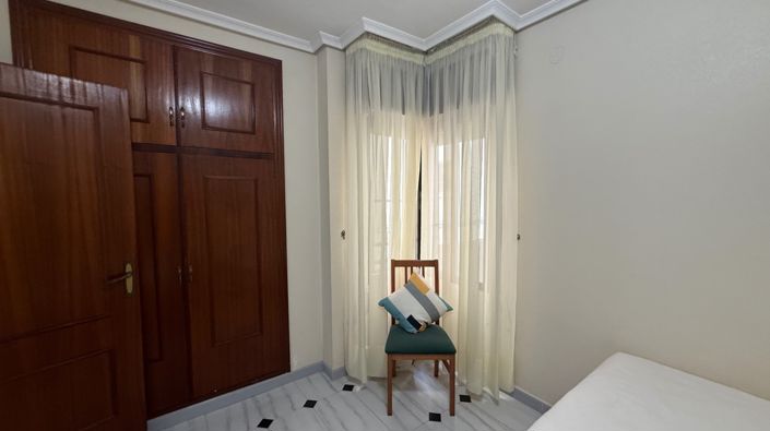 Image No.18-3 Bed Apartment for sale