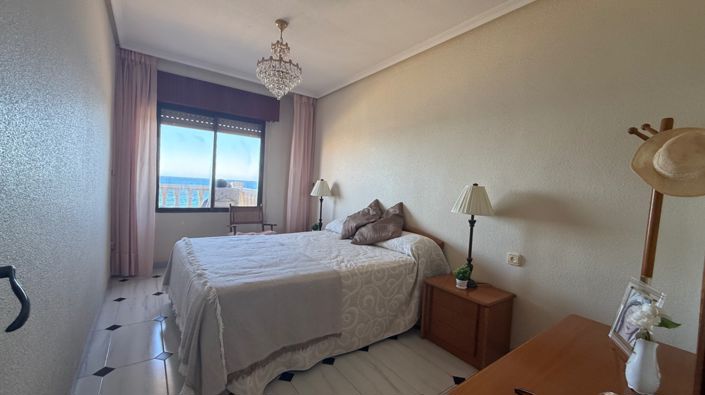 Image No.21-3 Bed Apartment for sale