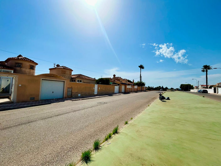 Image No.6-3 Bed Villa for sale