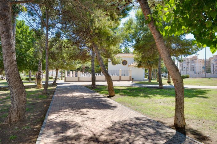 Image No.32-Villa de 2 chambres à vendre à Torrevieja