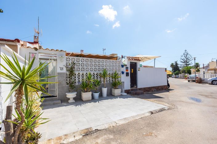 Image No.2-Bungalow de 2 chambres à vendre à Torrevieja