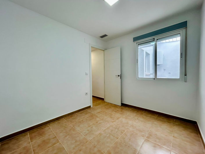 Image No.24-2 Bed Bungalow for sale