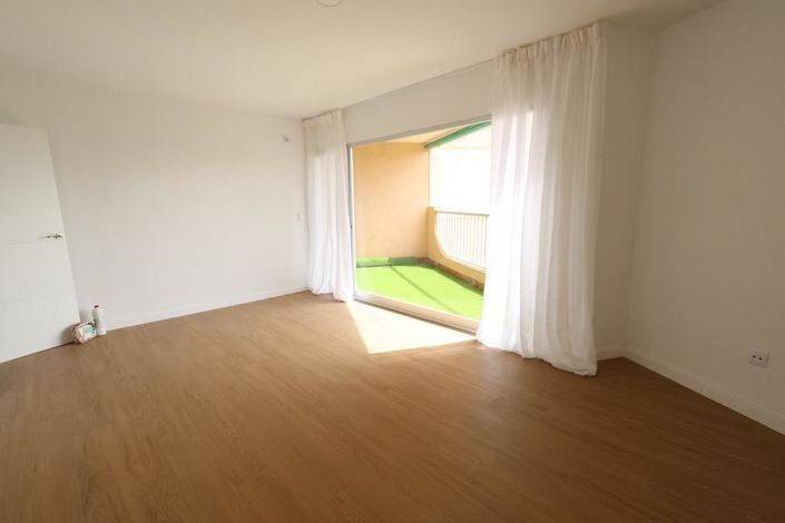 Image No.9-3 Bed Apartment for sale