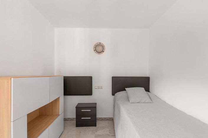 Image No.18-2 Bed Apartment for sale