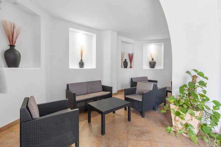 Image No.27-2 Bed Apartment for sale