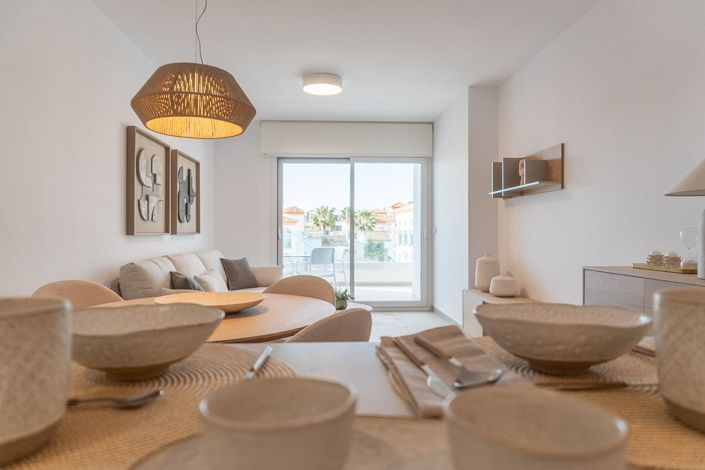 Image No.40-2 Bed Apartment for sale