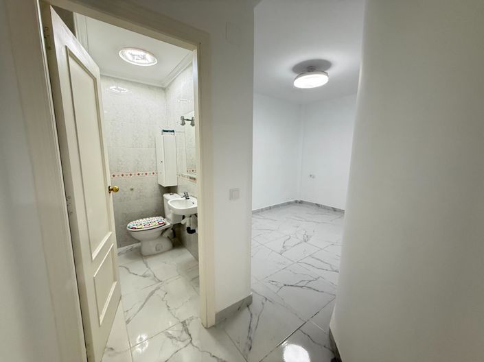 Image No.10-3 Bed Apartment for sale