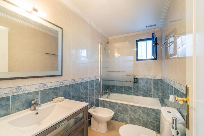 Image No.16-2 Bed Apartment for sale