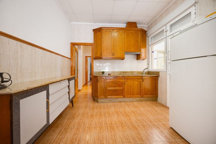 Image No.13-3 Bed Apartment for sale