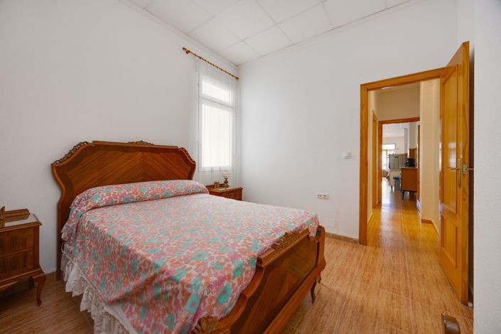 Image No.23-3 Bed Apartment for sale