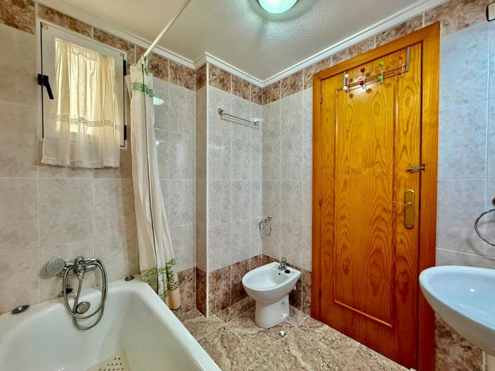 Image No.23-Appartement de 2 chambres à vendre à Torrevieja