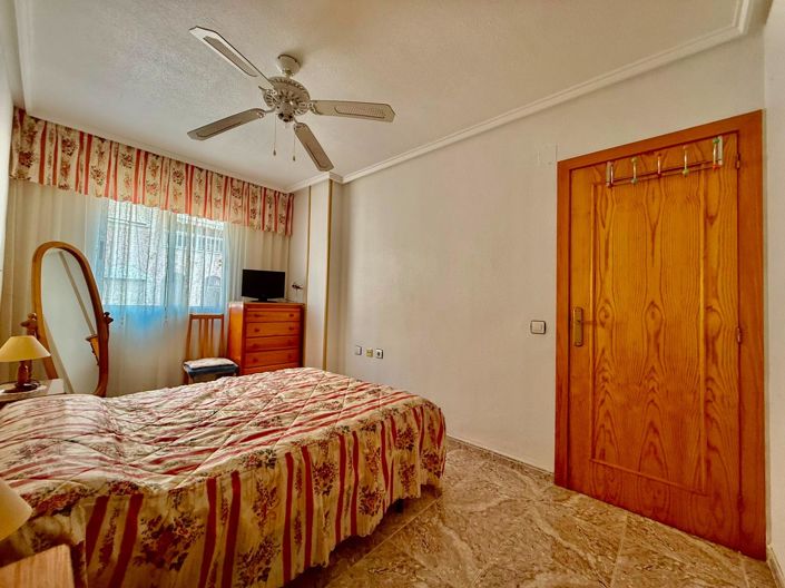 Image No.32-Appartement de 2 chambres à vendre à Torrevieja