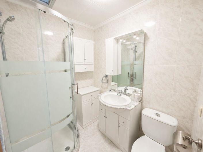 Image No.8-2 Bed Bungalow for sale