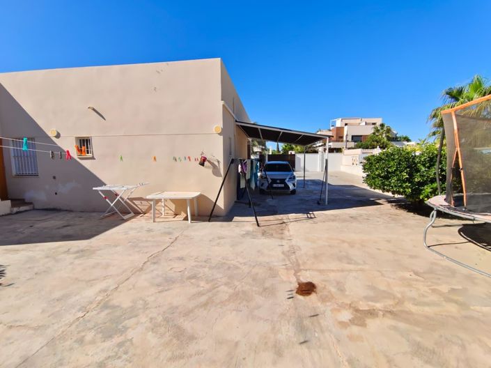 Image No.14-3 Bed Villa for sale