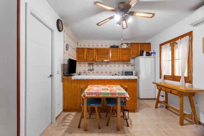 Image No.12-2 Bed Bungalow for sale