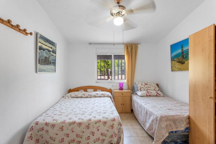 Image No.20-2 Bed Bungalow for sale