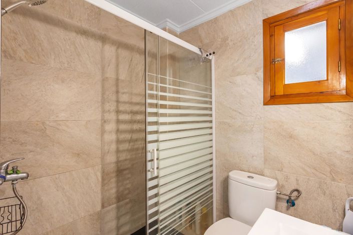 Image No.24-2 Bed Bungalow for sale