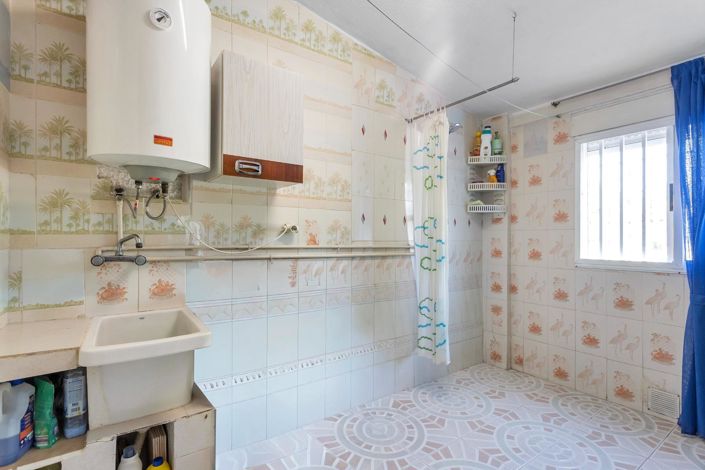 Image No.26-2 Bed Bungalow for sale