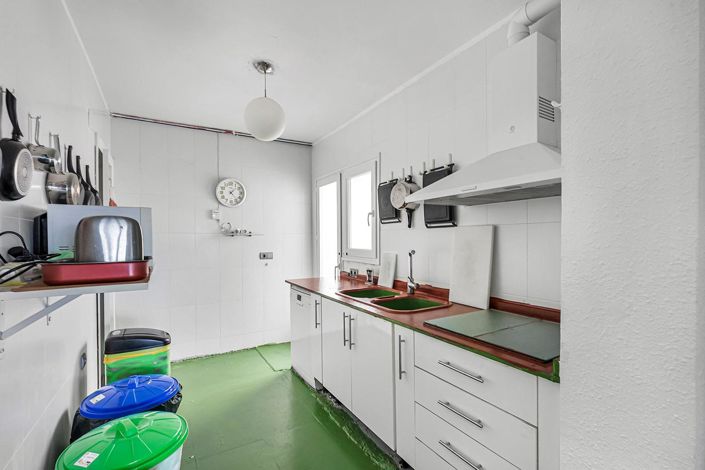 Image No.13-3 Bed Apartment for sale