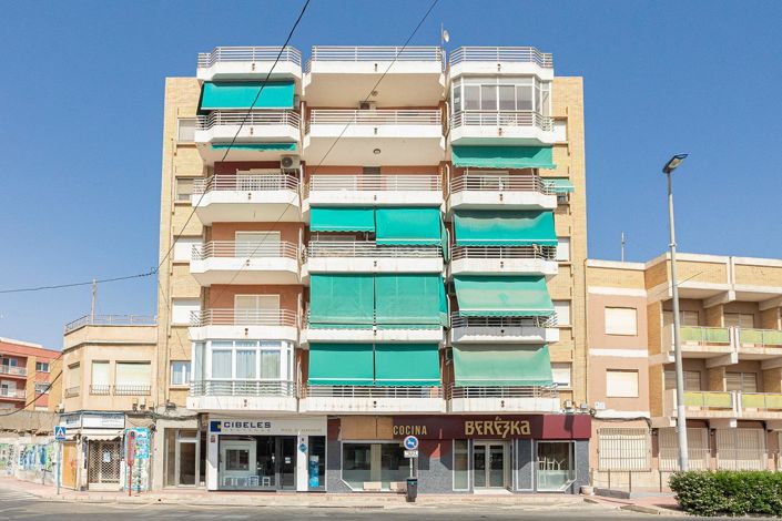 Image No.28-3 Bed Apartment for sale