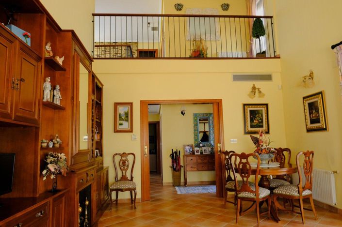 Image No.12-5 Bed Villa for sale
