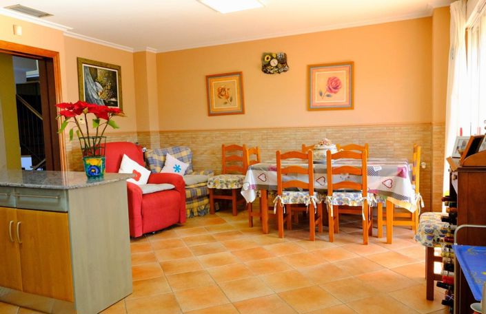 Image No.34-5 Bed Villa for sale