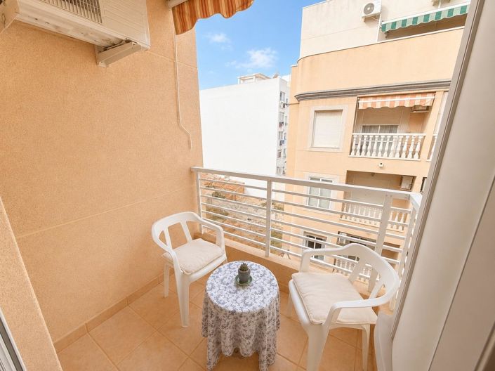 Image No.2-Appartement de 2 chambres à vendre à Torrevieja