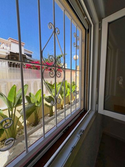 Image No.26-2 Bed Townhouse for sale