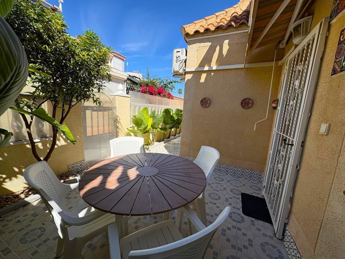 Image No.33-2 Bed Townhouse for sale