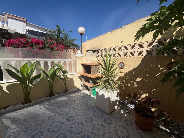 Image No.35-2 Bed Townhouse for sale