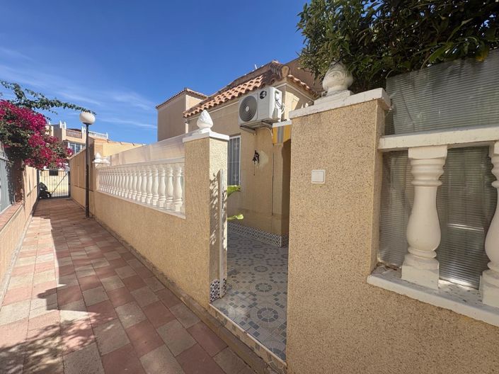 Image No.4-2 Bed Townhouse for sale
