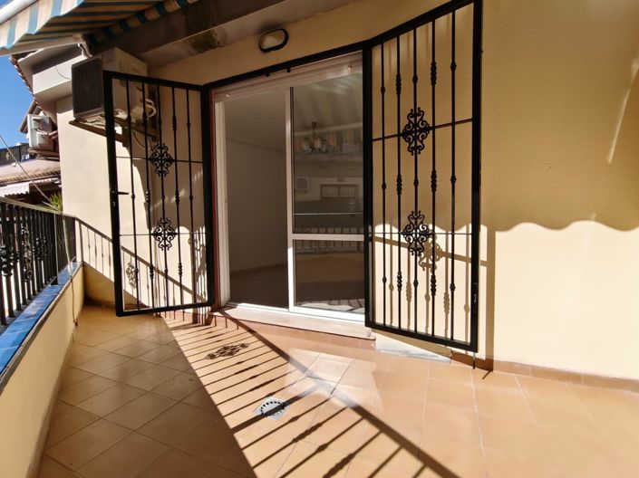 Image No.10-3 Bed Townhouse for sale