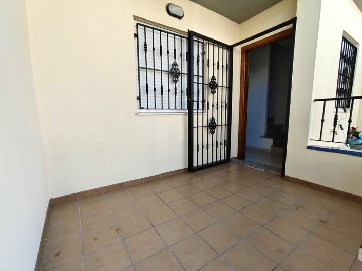 Image No.11-3 Bed Townhouse for sale