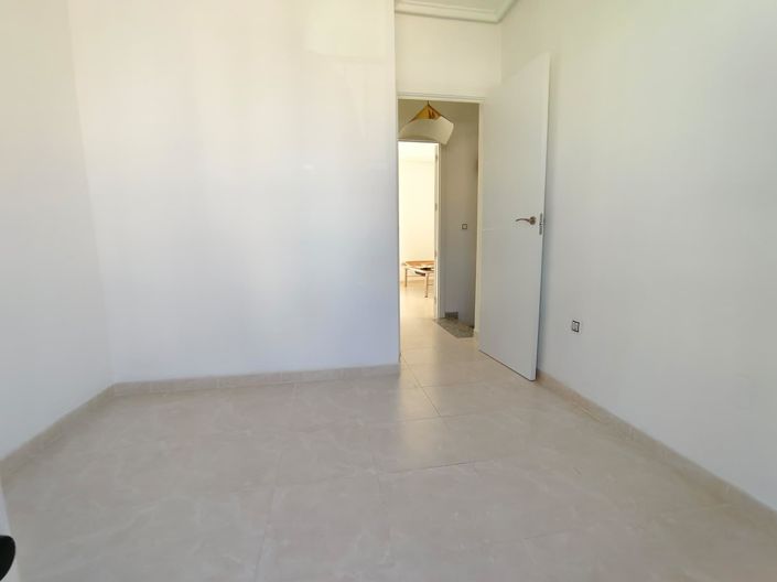 Image No.22-3 Bed Townhouse for sale
