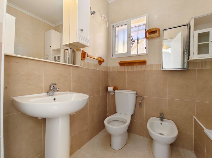Image No.24-3 Bed Townhouse for sale