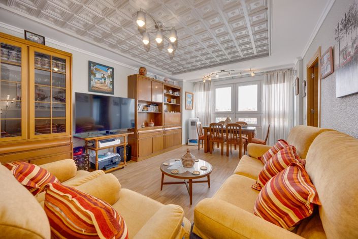 Image No.9-3 Bed Apartment for sale
