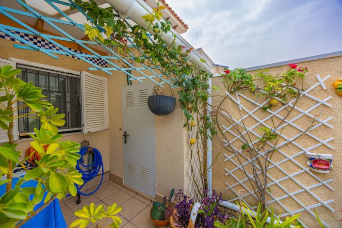Image No.29-2 Bed Bungalow for sale