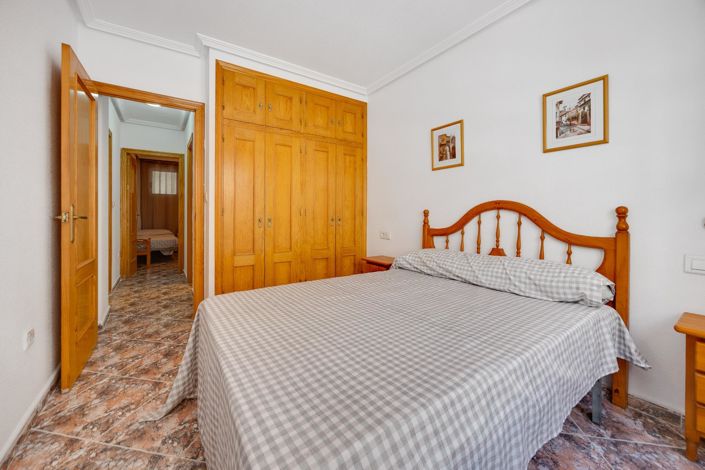 Image No.16-2 Bed Apartment for sale