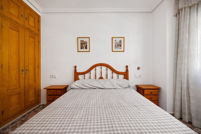 Image No.17-2 Bed Apartment for sale