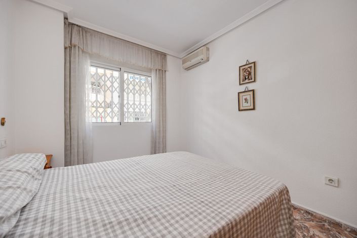 Image No.18-2 Bed Apartment for sale