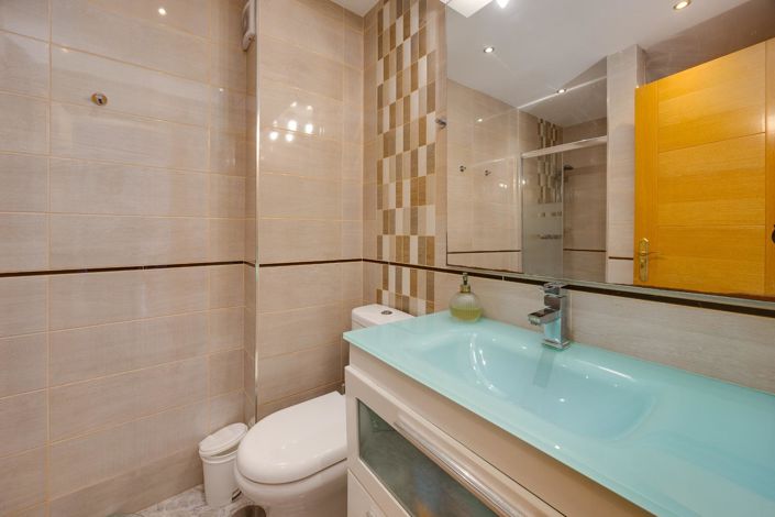Image No.20-2 Bed Apartment for sale