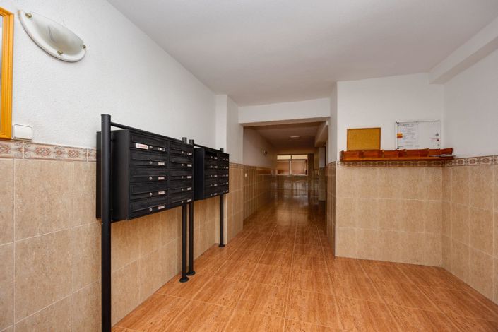 Image No.25-2 Bed Apartment for sale