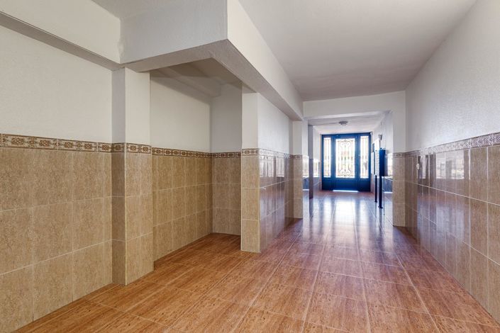 Image No.32-2 Bed Apartment for sale
